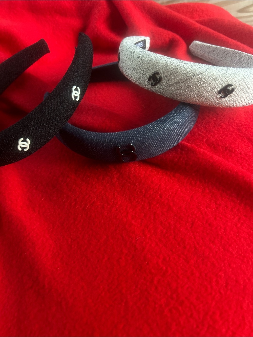 Gorgeous designer inspired set of three headbands. Brand new.